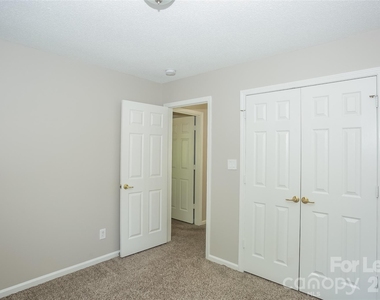 2915 Canary Court - Photo Thumbnail 10