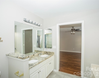 2915 Canary Court - Photo Thumbnail 12