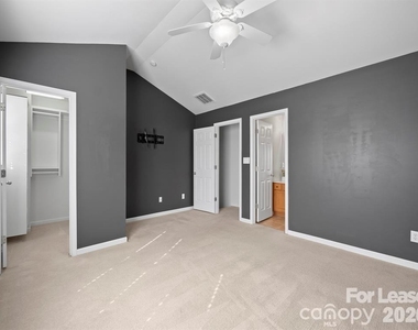 18461 Streamline Court - Photo Thumbnail 12