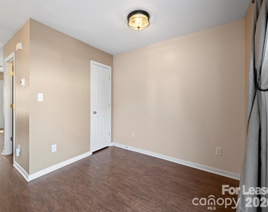 18461 Streamline Court - Photo Thumbnail 10