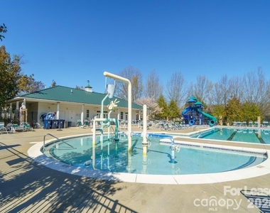18461 Streamline Court - Photo Thumbnail 20