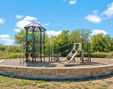 8328 Yaupon Holly Trail - Photo Thumbnail 13