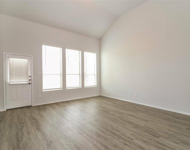 8328 Yaupon Holly Trail - Photo Thumbnail 5