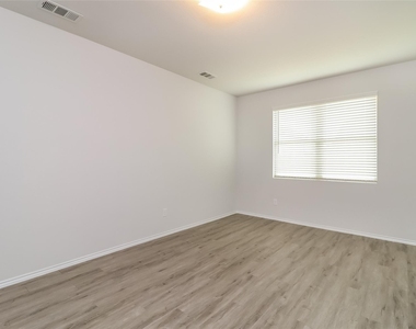 8328 Yaupon Holly Trail - Photo Thumbnail 12