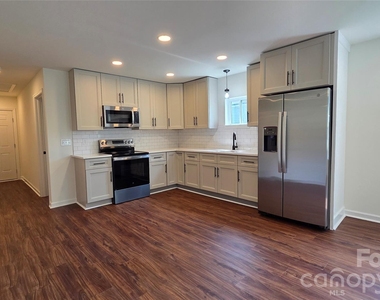 151 Swink Street Sw - Photo Thumbnail 4