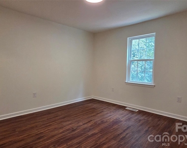 151 Swink Street Sw - Photo Thumbnail 10