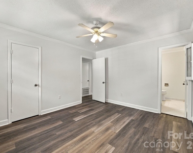 7724 Winterset Drive - Photo Thumbnail 27