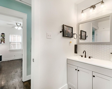 818 N Windomere Avenue - Photo Thumbnail 18