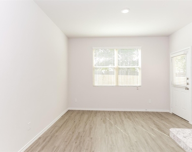 8341 Camellia Tree Court - Photo Thumbnail 10