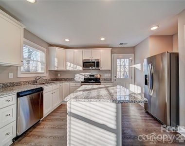 1414 Mason Street - Photo Thumbnail 5