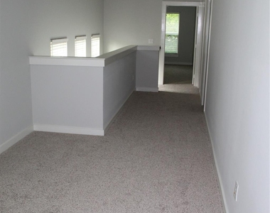 810 Dover - Photo Thumbnail 18
