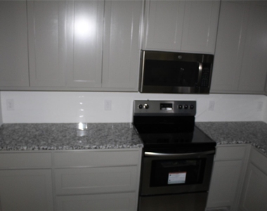 810 Dover - Photo Thumbnail 5