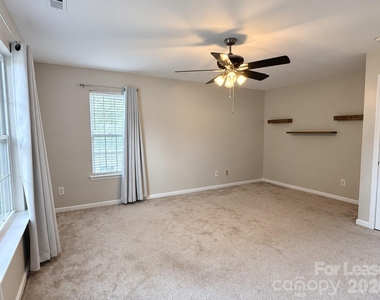 12222 Royal Castle Court - Photo Thumbnail 15