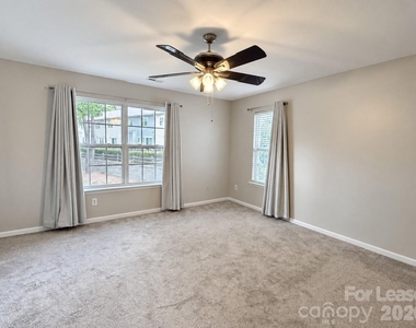 12222 Royal Castle Court - Photo Thumbnail 16