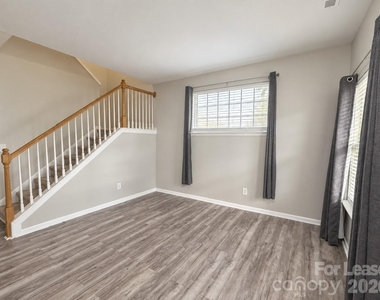 12222 Royal Castle Court - Photo Thumbnail 10