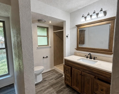 5309 Holly Trail - Photo Thumbnail 12