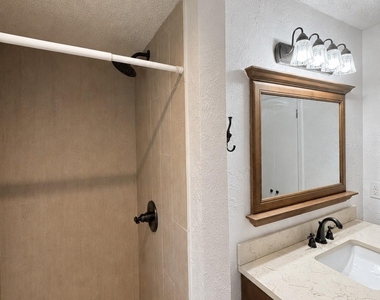 5309 Holly Trail - Photo Thumbnail 13