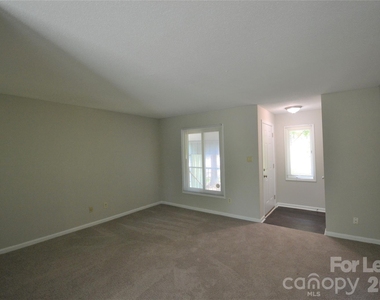2013 Stoney Point Lane - Photo Thumbnail 2
