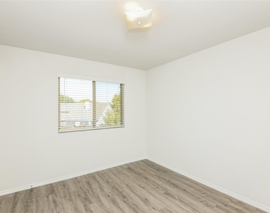 8348 Yaupon Holly Trail - Photo Thumbnail 12