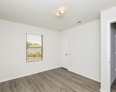 8348 Yaupon Holly Trail - Photo Thumbnail 14