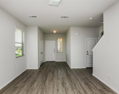 8305 Camellia Tree Court - Photo Thumbnail 10