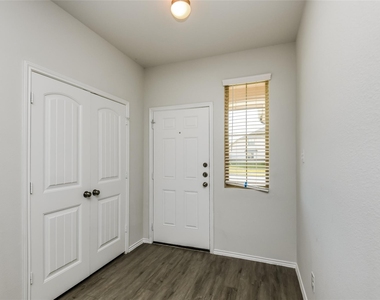 8305 Camellia Tree Court - Photo Thumbnail 6