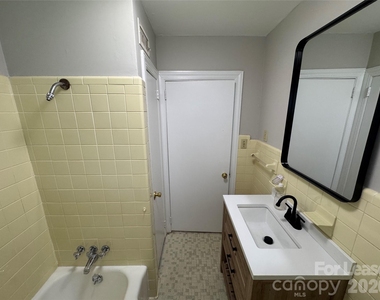 2112 Stewart Avenue N - Photo Thumbnail 6