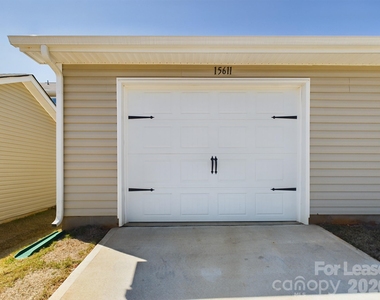 15611 Country House Street - Photo Thumbnail 28