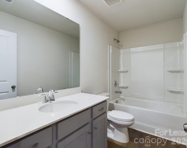 15611 Country House Street - Photo Thumbnail 13