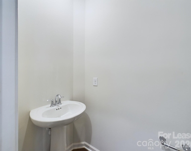 15611 Country House Street - Photo Thumbnail 15