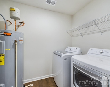 15611 Country House Street - Photo Thumbnail 25