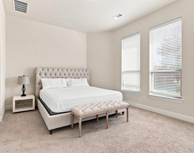 118 Lavender Lane - Photo Thumbnail 11