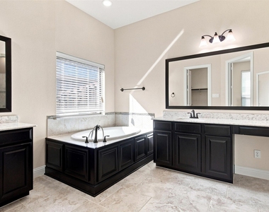 118 Lavender Lane - Photo Thumbnail 13