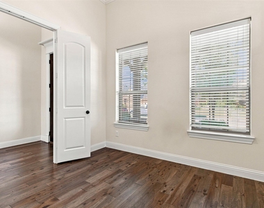 118 Lavender Lane - Photo Thumbnail 6