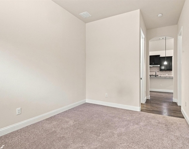 118 Lavender Lane - Photo Thumbnail 15