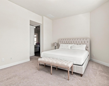 118 Lavender Lane - Photo Thumbnail 10
