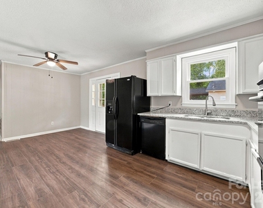 4921 Benton Avenue - Photo Thumbnail 5