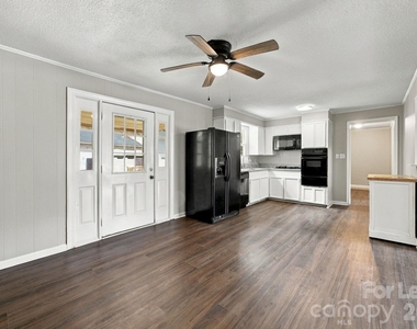 4921 Benton Avenue - Photo Thumbnail 7