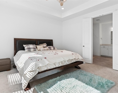 2216 Lakelet Drive - Photo Thumbnail 25