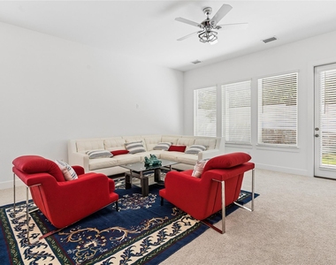 2216 Lakelet Drive - Photo Thumbnail 16