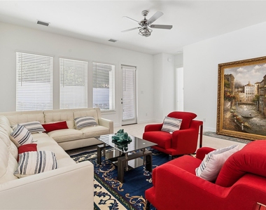 2216 Lakelet Drive - Photo Thumbnail 18