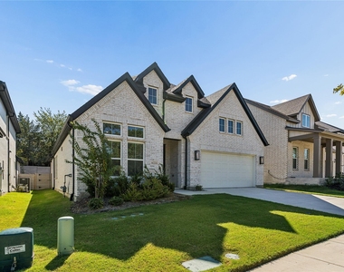 2216 Lakelet Drive - Photo Thumbnail 3