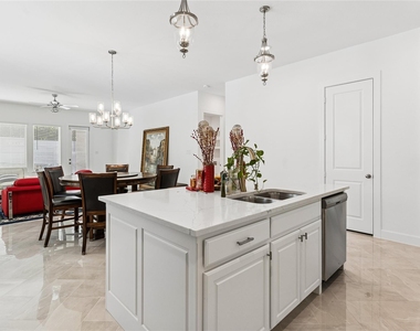 2216 Lakelet Drive - Photo Thumbnail 13