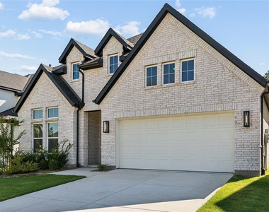 2216 Lakelet Drive - Photo Thumbnail 6