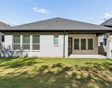 2216 Lakelet Drive - Photo Thumbnail 36