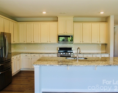 11262 Serenity Farm Drive - Photo Thumbnail 3