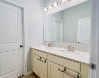 11262 Serenity Farm Drive - Photo Thumbnail 28