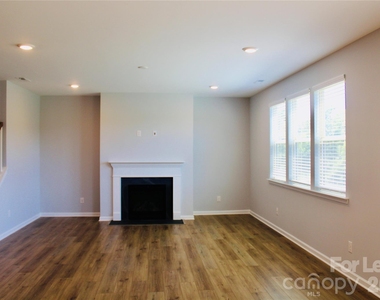 11262 Serenity Farm Drive - Photo Thumbnail 9