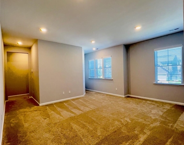 11262 Serenity Farm Drive - Photo Thumbnail 23