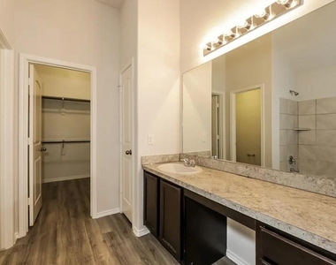 1906 Jasmine Drive - Photo Thumbnail 12